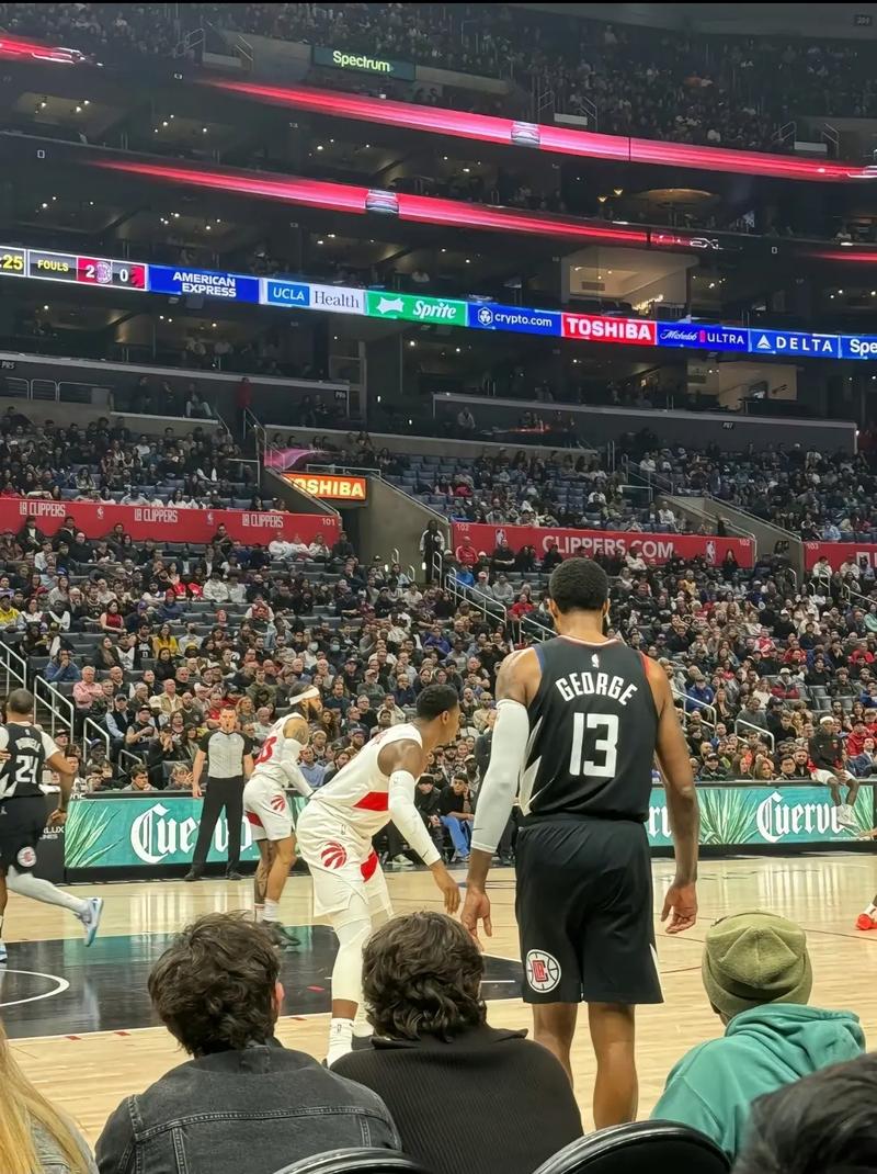 英超最快百球纪录！哈兰德为英超立新标（哈兰德刷新英超百球速度纪录，树立联赛新标杆）