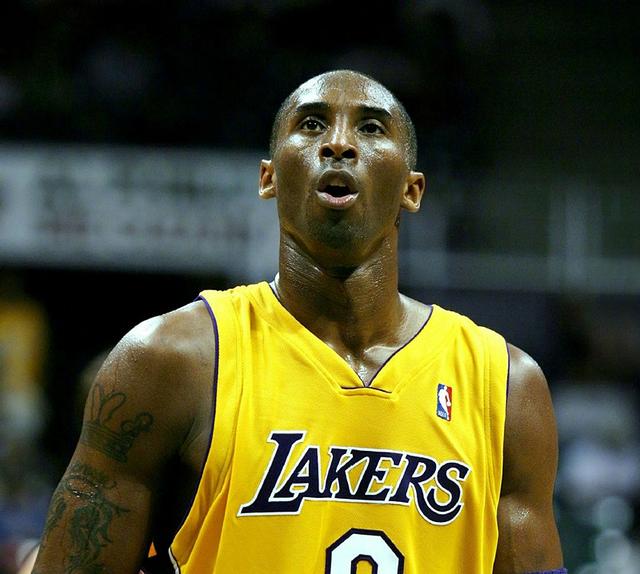 被与梅西比较？伦纳特-卡尔：我不能和他相比，他是我的偶像（伦纳特-卡尔回应与梅西比较：不敢相提并论，他是我的偶像）