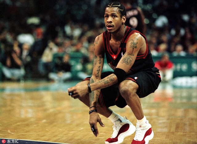 湖人老将经验决定比赛走势（湖人老将以经验左右战局）