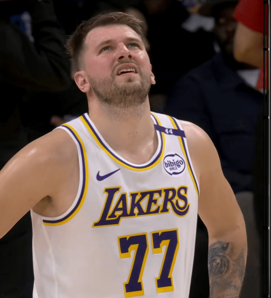 深圳男篮官宣：澳大利亚籍教练迈克尔·凯利出任25-26赛季主教练（深圳男篮正式宣布：澳籍教头迈克尔·凯利执掌25-26赛季）