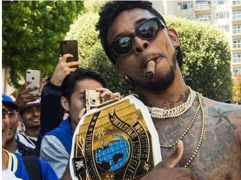 斯卡洛尼归还大力神杯揭幕2026世界杯（斯卡洛尼交回大力神杯，拉开2026世界杯序幕）