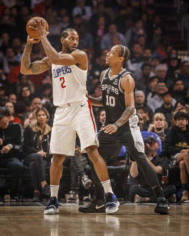 图拉姆：我们踢得很认真，我们是强大的团队，这对年轻人有益（图拉姆：我们踢得很投入，团队强大，这能帮助年轻人成长）