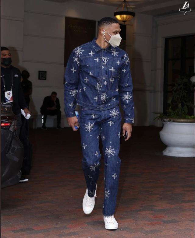 英超战报：亚当斯中圈吊门，勒菲传射，桑德兰3-2伯恩茅斯（英超快讯：亚当斯中圈吊射，勒菲传射建功，桑德兰3-2伯恩茅斯）